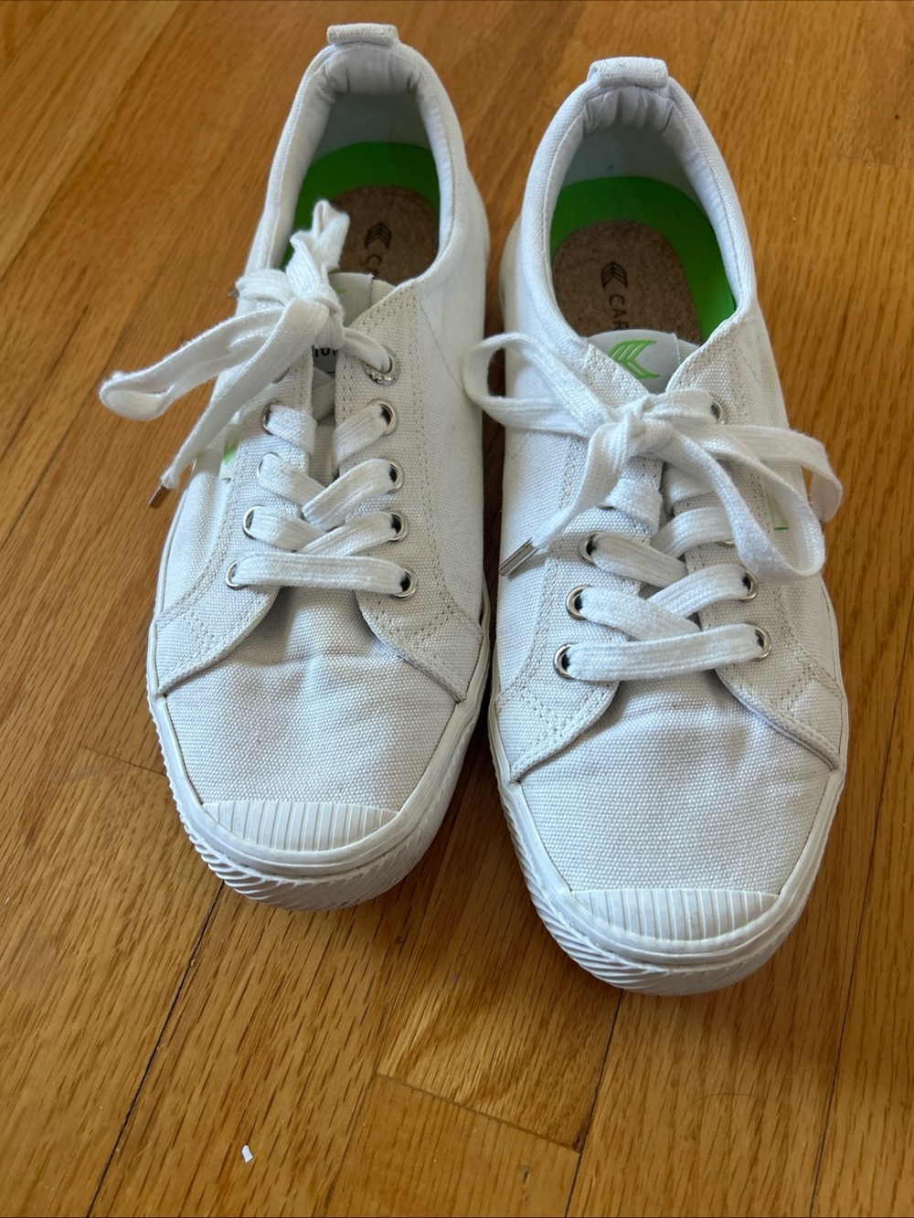 Cariuma White Canvas Sneakers with Lime Insoles Size- 8.5